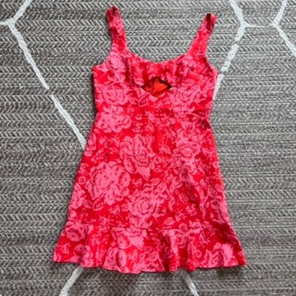 BCBGMAXAZRIA cut out above knee mini dress Sz 10 - Picture 2 of 6